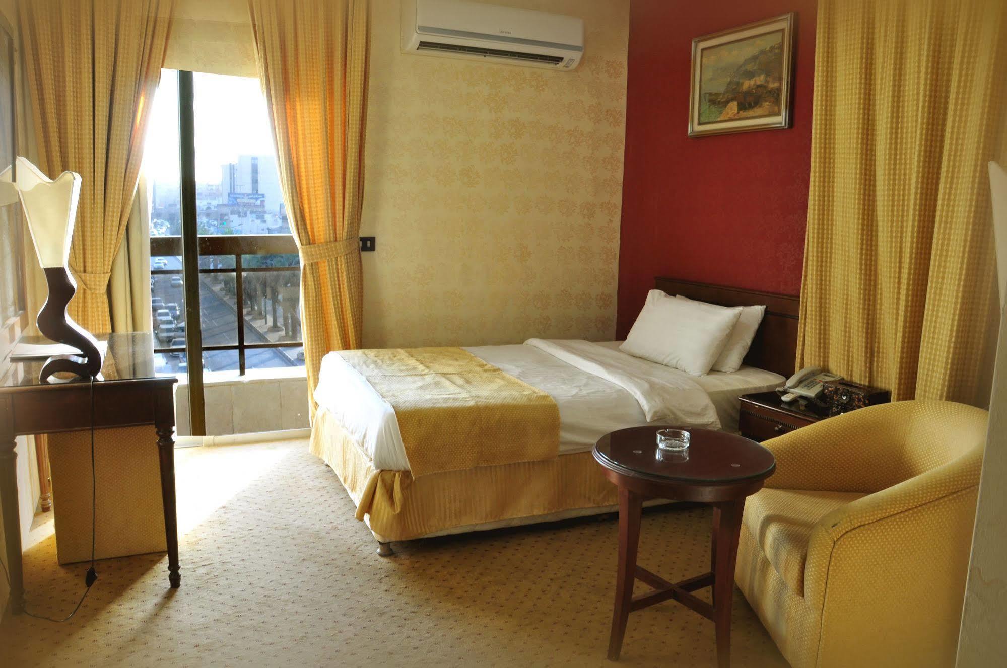 Al Higgi Hotel Janbu Kültér fotó