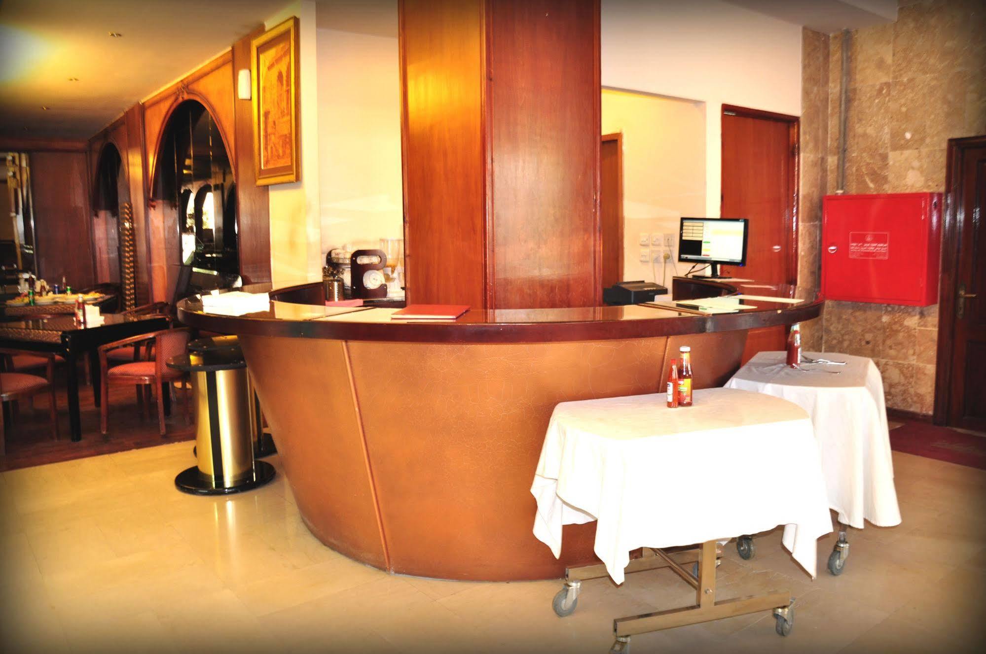 Al Higgi Hotel Janbu Kültér fotó