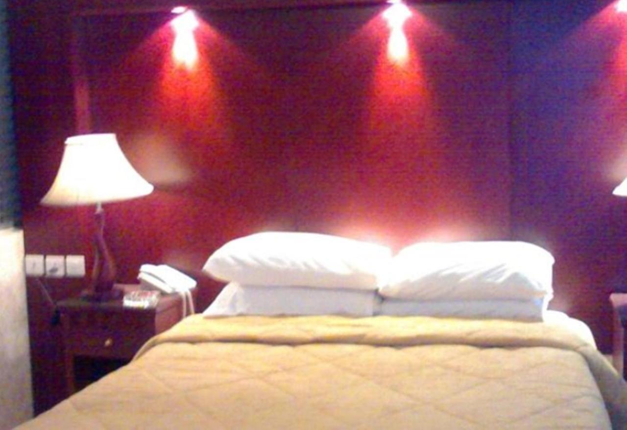Al Higgi Hotel Janbu Szoba fotó